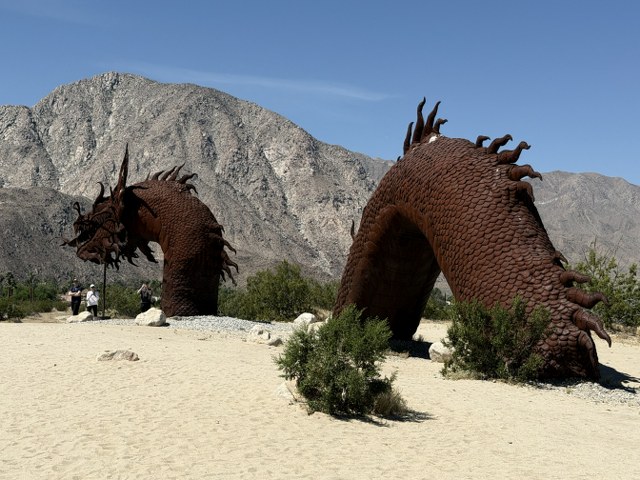 23_640x480