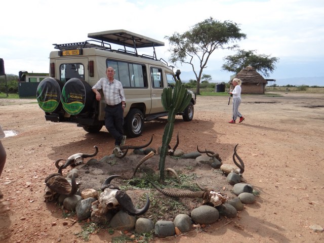 uganda safari-2_640x480
